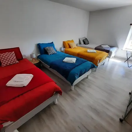 Le De Paul Et Angeline